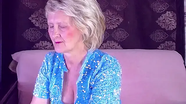 Grannyforfun on StripChat