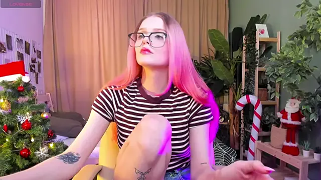 Gretchen_Mol on StripChat