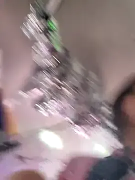 gurlnips on StripChat