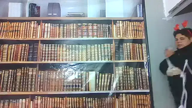 Hailey_Curvy on StripChat