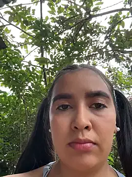 HaileyBiieber — I suck my neighbor's ass #public