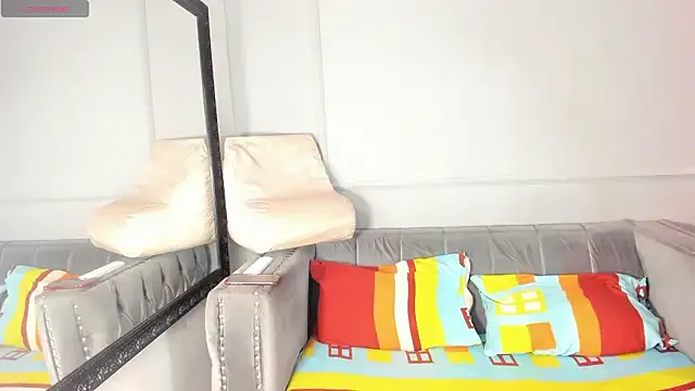 Haileysans — destroy my pussy x 4 minutes