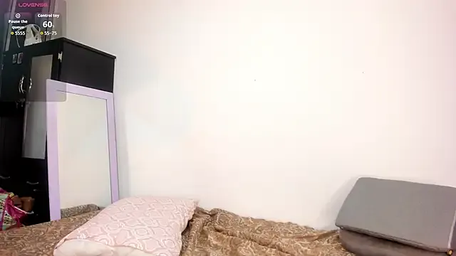 halabi_saha on StripChat