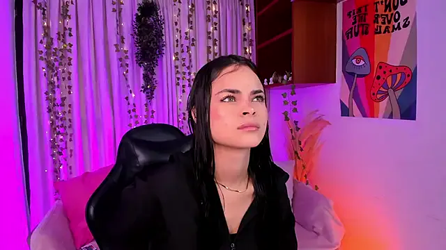 HannaRhodes on StripChat