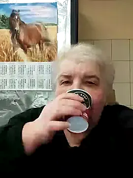 HapinessLovee on StripChat