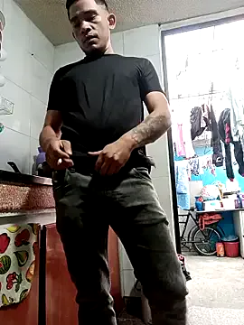 Harddick0094 — Walk naked in the gay club