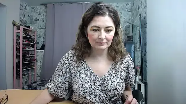 Helen1974 — Sexy Nylon Upskirts (Plus Heels)!