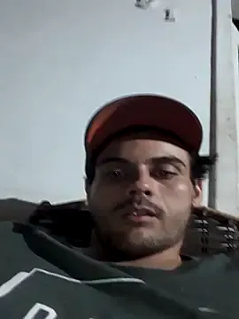 henriquefc2712 from StripChat