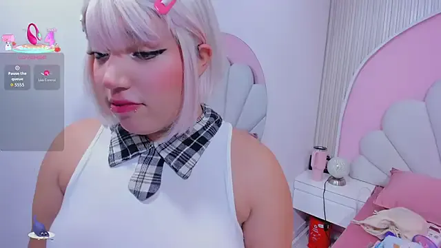 hinata_dolly on StripChat