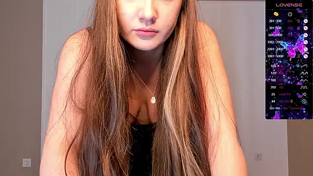 Holly_Molii — show boobs 