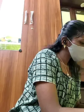 Honey_rosetamil on StripChat