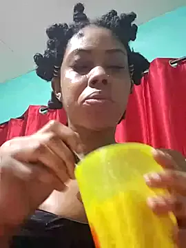 HONEYSWEETS_LIVE on StripChat