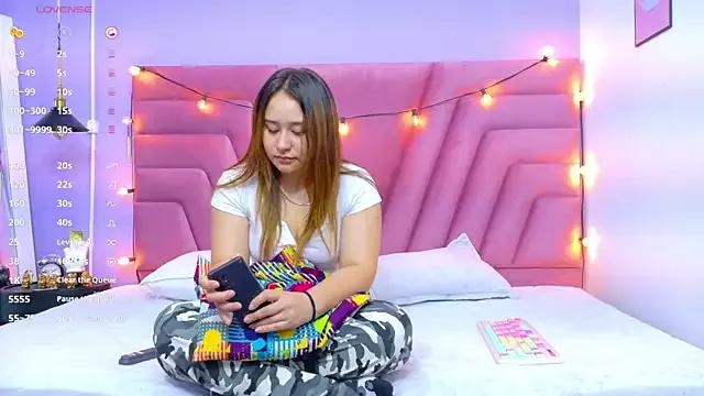 Private hornybarelylegalgirl on StripChat