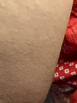 Hot-alia — Oil show dildo fuck