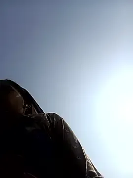 Hot-honi — Full open