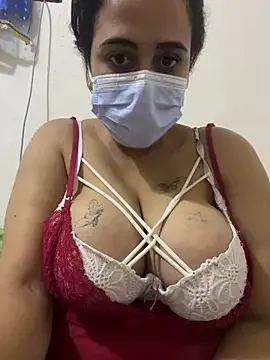 Hot-Nayla on StripChat