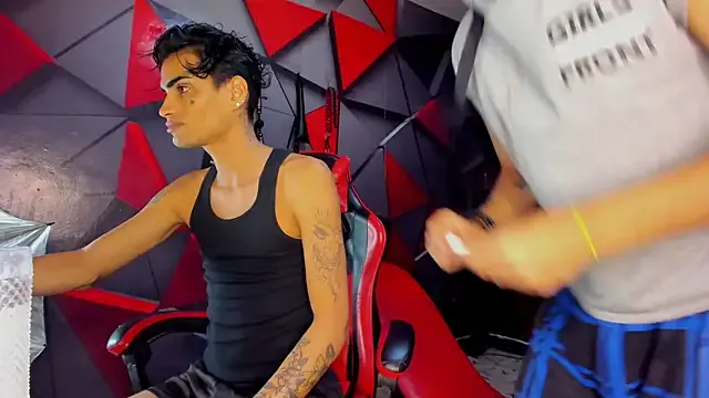 Hot_Boys_Without_Limits on StripChat