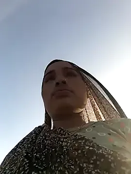 Hot_raaani on StripChat