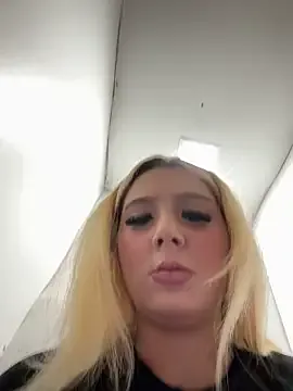 hotamanda01 on StripChat