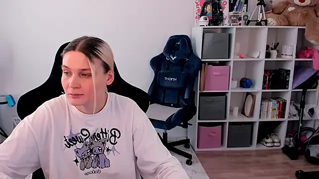 hotblonds — for mini trip