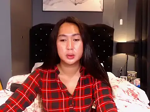 HOTTESTCANDYTS — Im back welcome me  with tokens