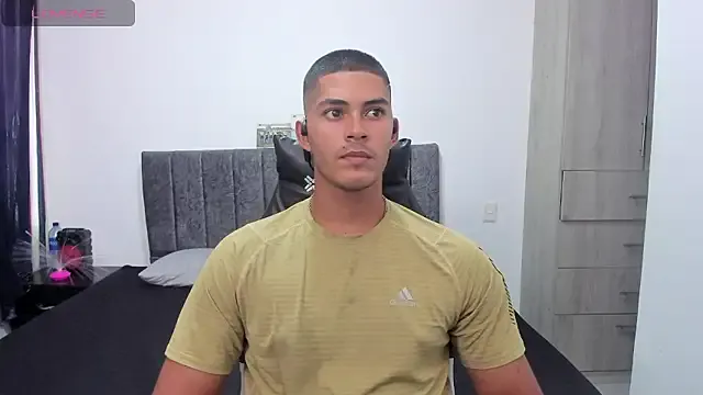 Iamdylan777 on StripChat