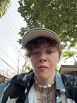 IceMur — off bra + play boobs