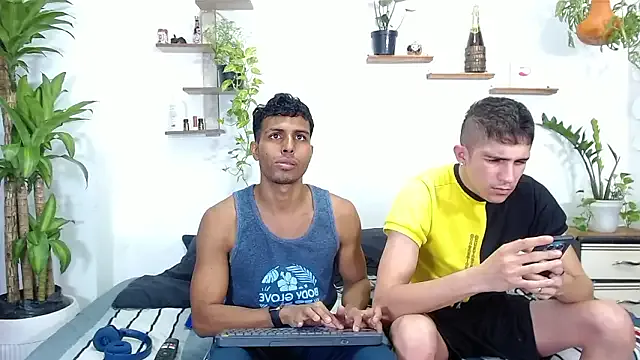 Interracial_Snow_Bunny — ALL BOYS NAKED AND  1 BOYS  SUCK COCK