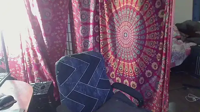 Ireallysquirt on StripChat