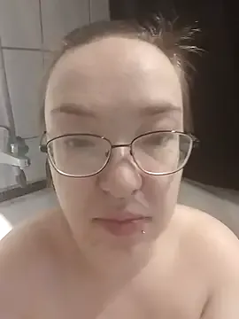 Isabella_Geney — Die fickmaschine die ich mchte <3