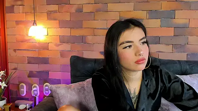 isabella_hv — Private on StripChat