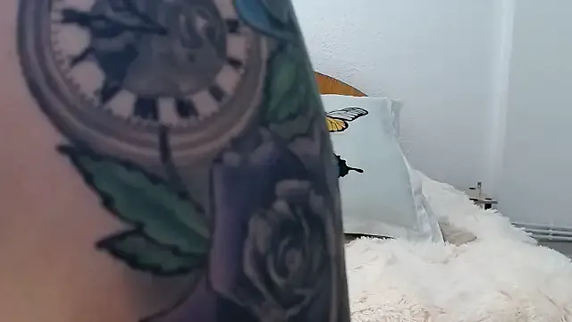 isha_rosee on StripChat