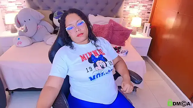 Italyy__boobs — show tits