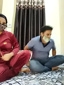 ITZ_GURU on StripChat