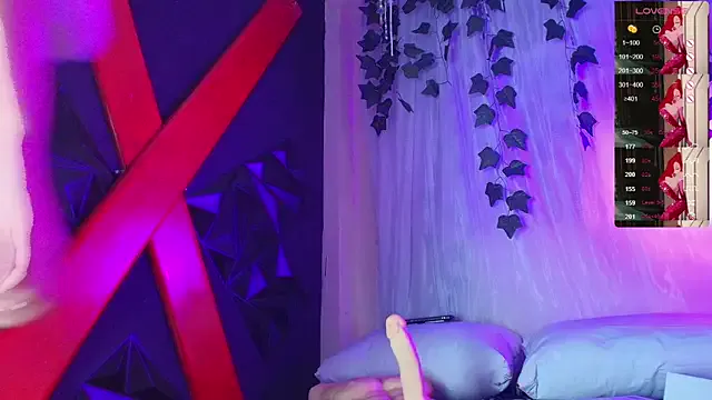 ivonne_diaz1 on StripChat