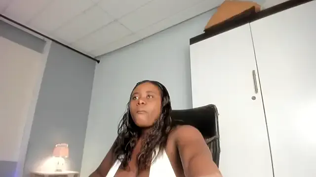 IvyBennet_ on StripChat