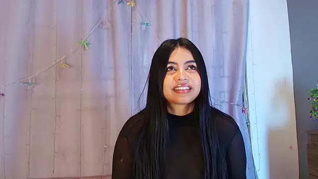 jade_brunnette — My pussy explores with pleasure