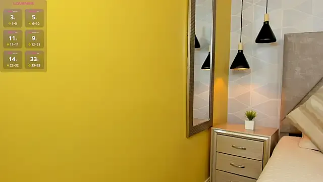 Jade_Whisper on StripChat