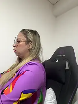 jademoomsm from StripChat