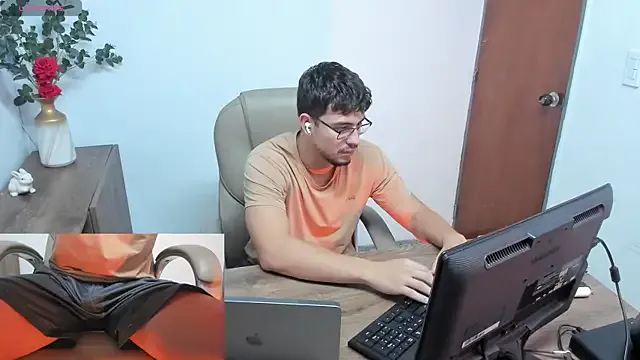 Jay_Grip — Show off your sexy biceps