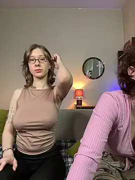 Jitoon_Exe on StripChat