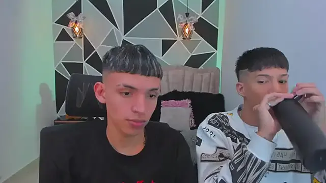 Juan_Nd_Steven on StripChat