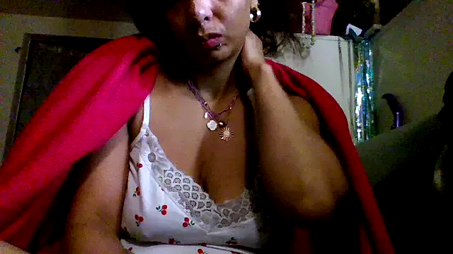 Juicyapplecandy on StripChat