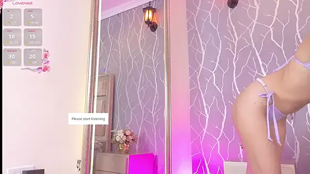 Julia_rivers on StripChat