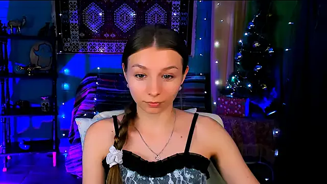 JulieDaniel on StripChat