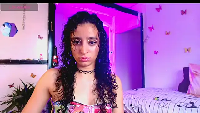 Juliet_10 on StripChat