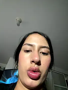 Julieta_Duque on StripChat