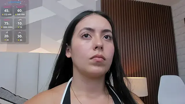 Julietasantos__ on StripChat