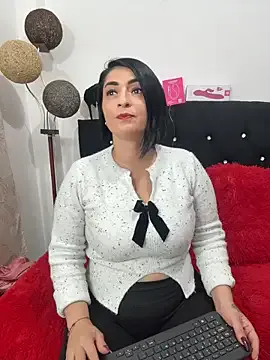 karenlennox1 on StripChat