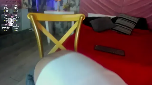 Karin_Ks on StripChat